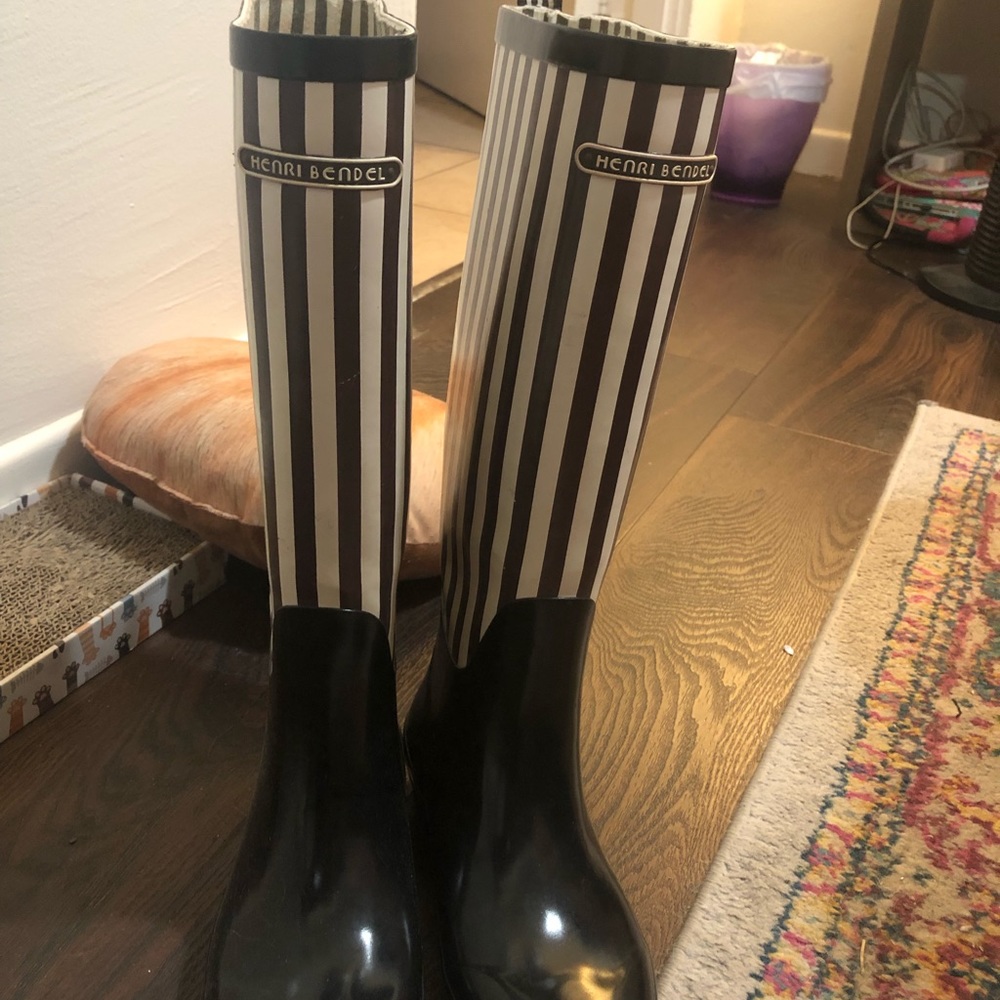 Henri Bendel Size 8 Rainboots